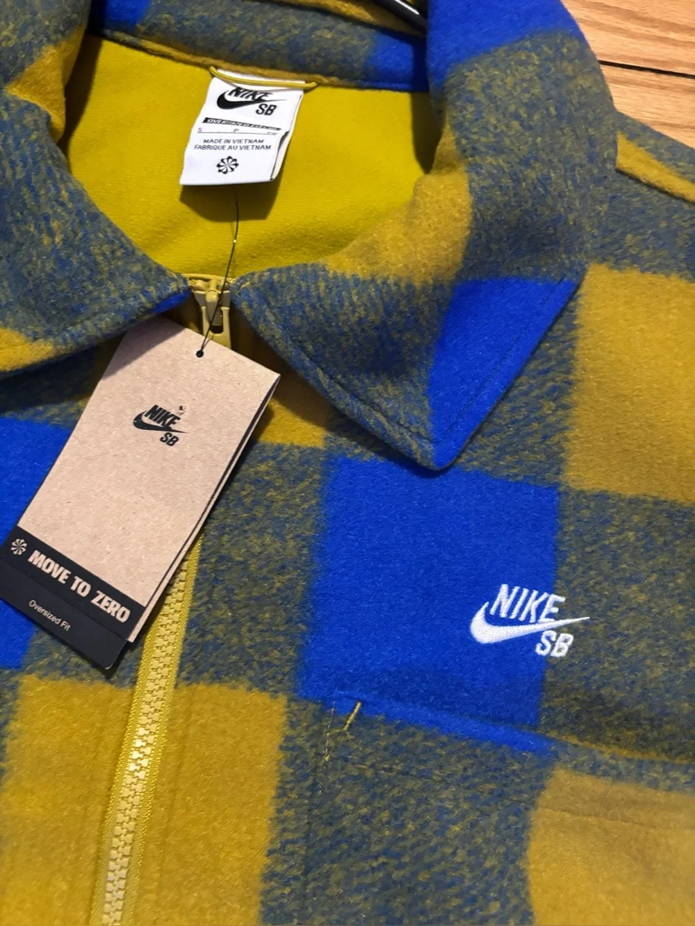 Nike SB Essential Skate Shirt Jacket Plaid men’s size NEW!